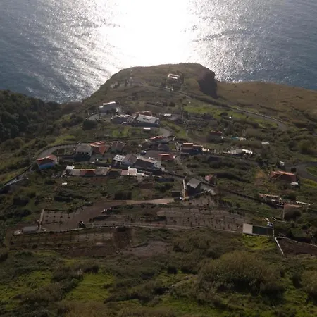 Refugio De Pedra Hébergement de vacances Fajã da Ovelha