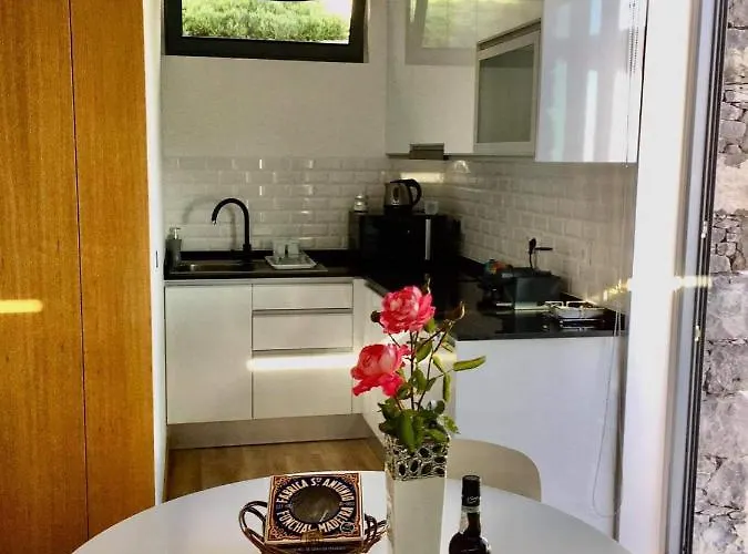 Casa de Férias Refugio De Pedra Fajã da Ovelha