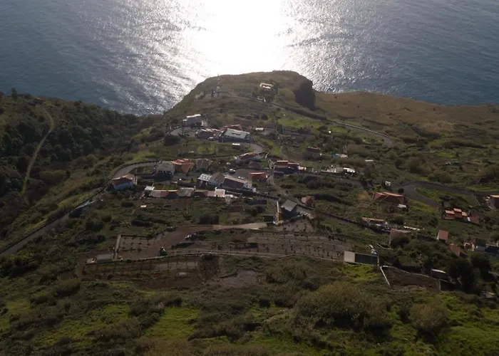 Refugio De Pedra Hébergement de vacances Fajã da Ovelha